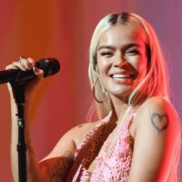 Tropicoqueta – KAROL G