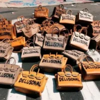 DELUSIONAL. – Kesha